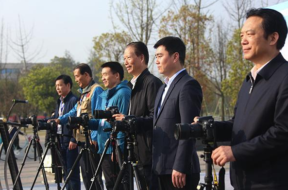 “萝莉变大妈，我们工人有话说”