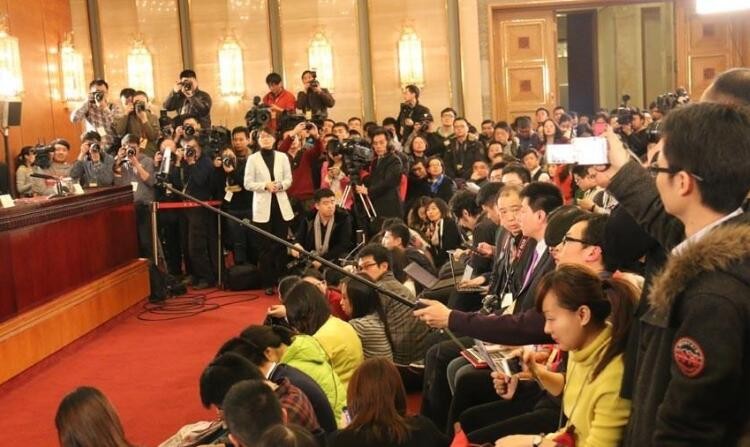 “邓力群：只有一再社会主义才有农业的快速发展”