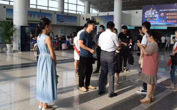 “萝莉变大妈，我们工人有话说”