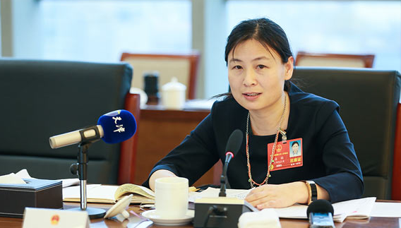 “黄奇帆卸任重庆市长 政府5次喊话为楼市降温 黄奇帆压抑开发商？”